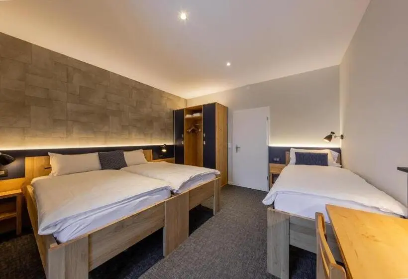 コンフォートトリプルルーム, Villars Lodge