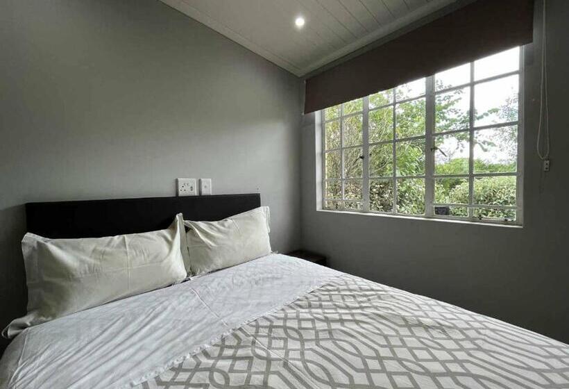 Номер Стандарт, Halleria Self Catering