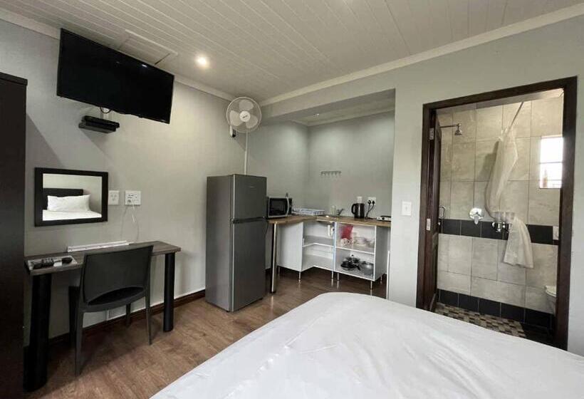 Номер Стандарт, Halleria Self Catering