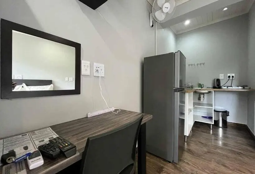 スタンダードルーム, Halleria Self Catering