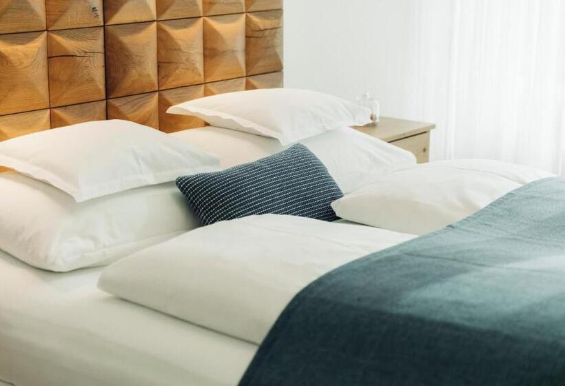 标准间带阳台, Mooser