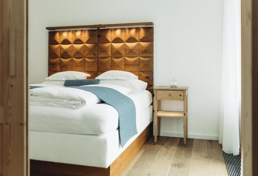 标准间带阳台, Mooser