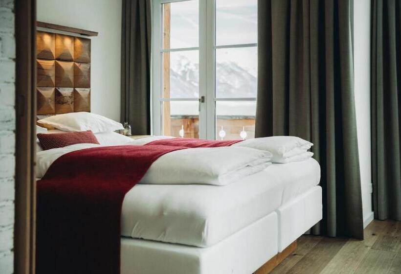 带阳台套房, Mooser