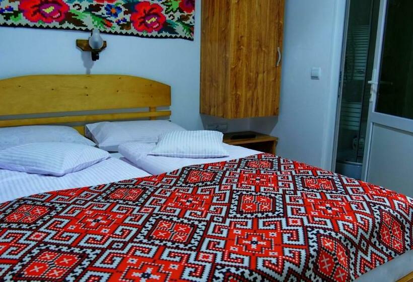 Номер Стандарт, Casa Papițu
