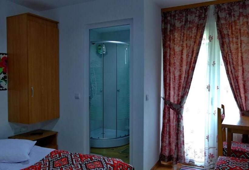 Номер Стандарт, Casa Papițu