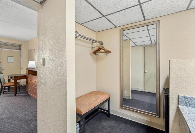 חדר סטנדרט עם מיטת קינג, Extended Stay Suites Cookeville   Tennessee Tech