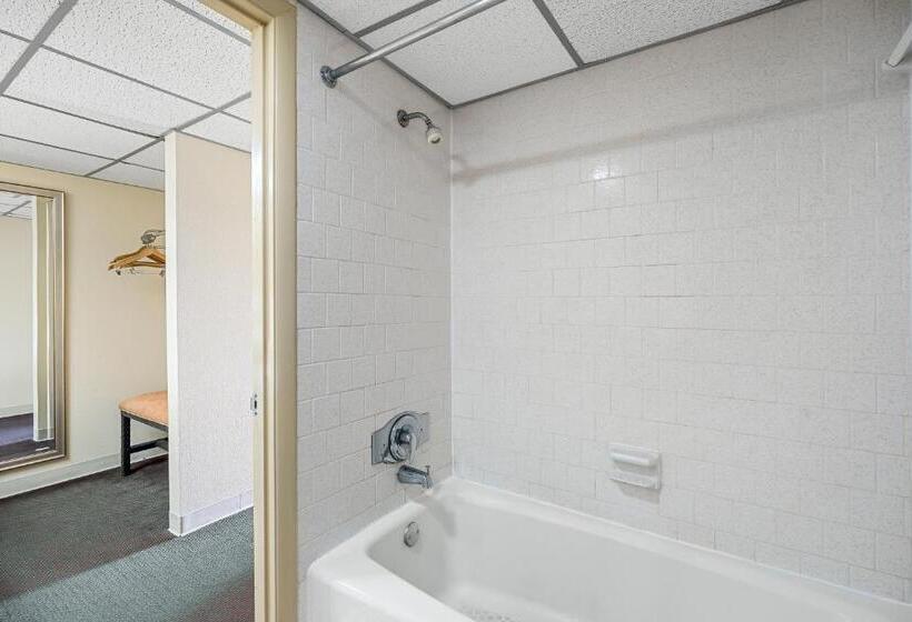 חדר סטנדרט עם מיטת קינג, Extended Stay Suites Cookeville   Tennessee Tech