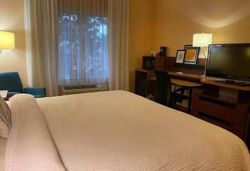 身障者適用キングサイズベッドルーム, Baymont By Wyndham Chambersburg