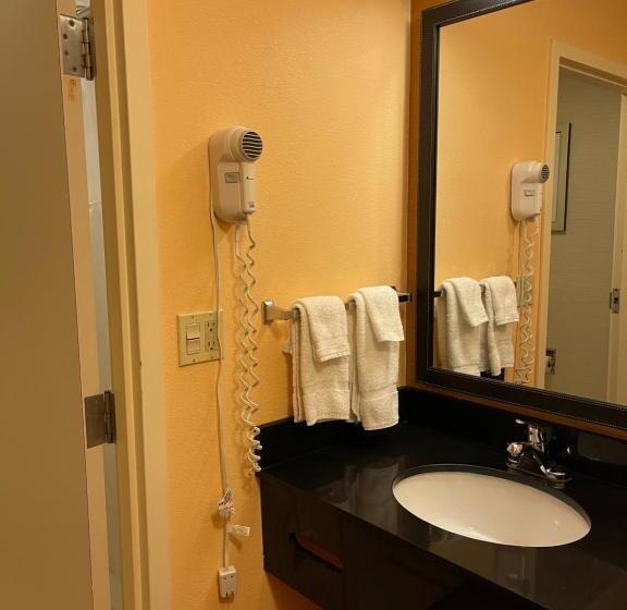 Номер Стандарт 2 Двуспальные Кровати, Baymont By Wyndham Chambersburg