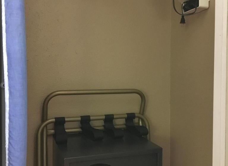 اتاق استاندارد با تخت بزرگ, Comfort Inn & Suites Near Kino Sports Complex