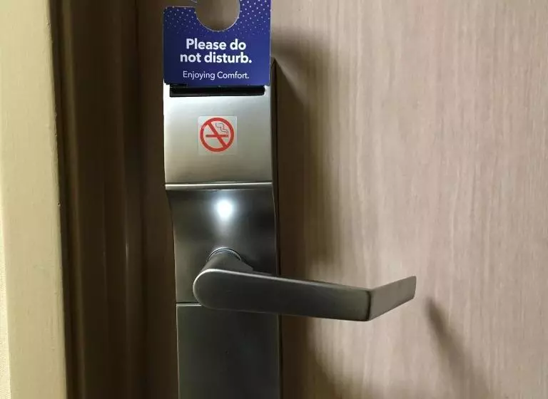اتاق استاندارد, Comfort Inn & Suites Near Kino Sports Complex