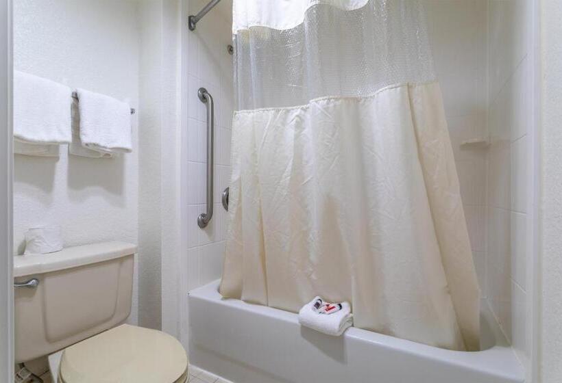 חדר סטנדרט עם מיטת קינג, Days Inn By Wyndham Absecon Atlantic City Area