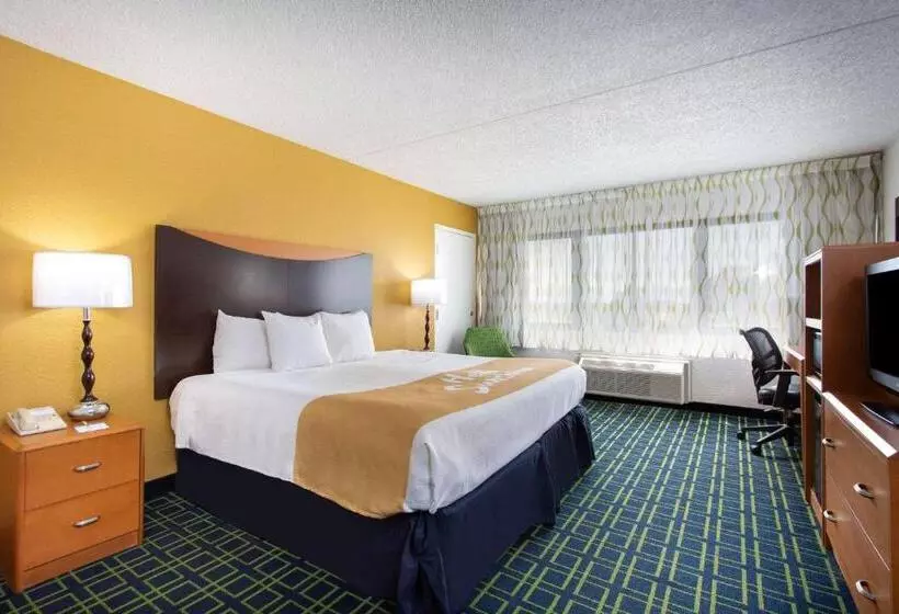 اتاق استاندارد با تخت بزرگ, Days Inn By Wyndham Absecon Atlantic City Area
