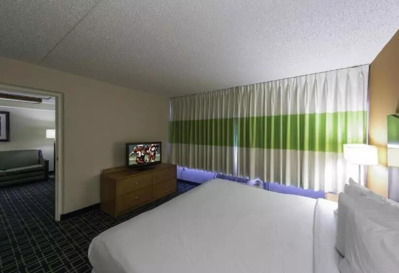 سوئیت با تخت بزرگ, Days Inn By Wyndham Absecon Atlantic City Area
