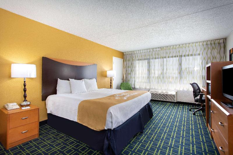 חדר סטנדרט עם מיטת קינג, Days Inn By Wyndham Absecon Atlantic City Area