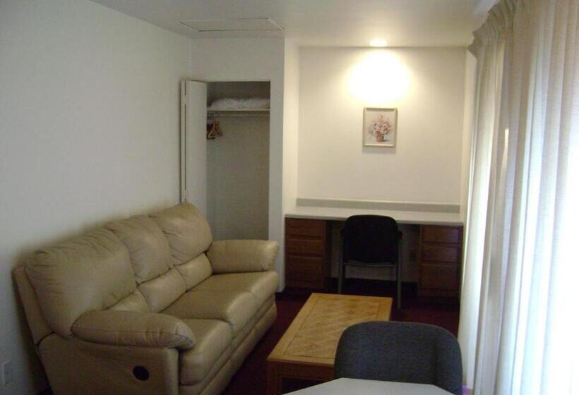 جناح مزود بجاكوزى, Edgewick Inn