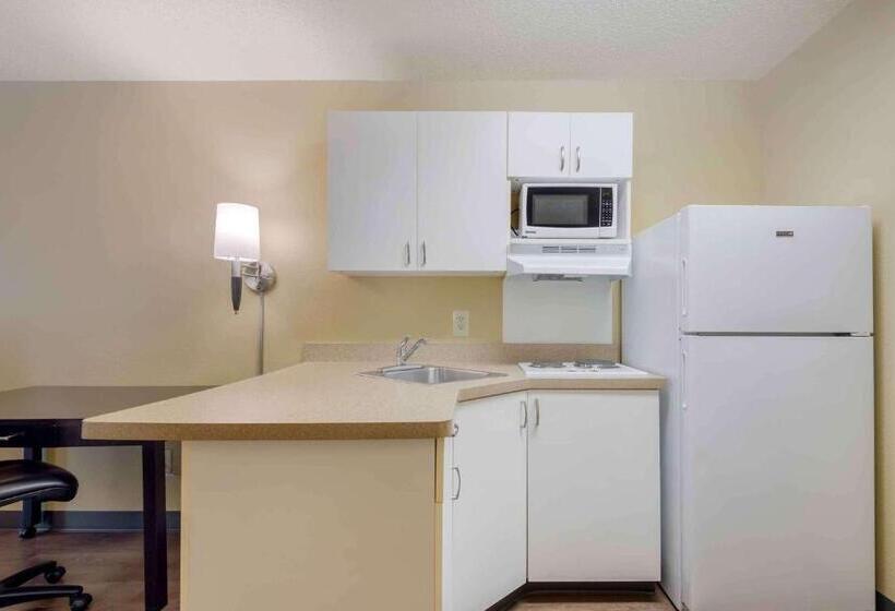 Студия Стандарт, Extended Stay America Suites  Asheville  Tunnel Rd
