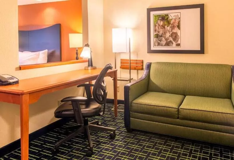 ダブルベッドのスタンダードスタジオ, Fairfield Inn & Suites Canton