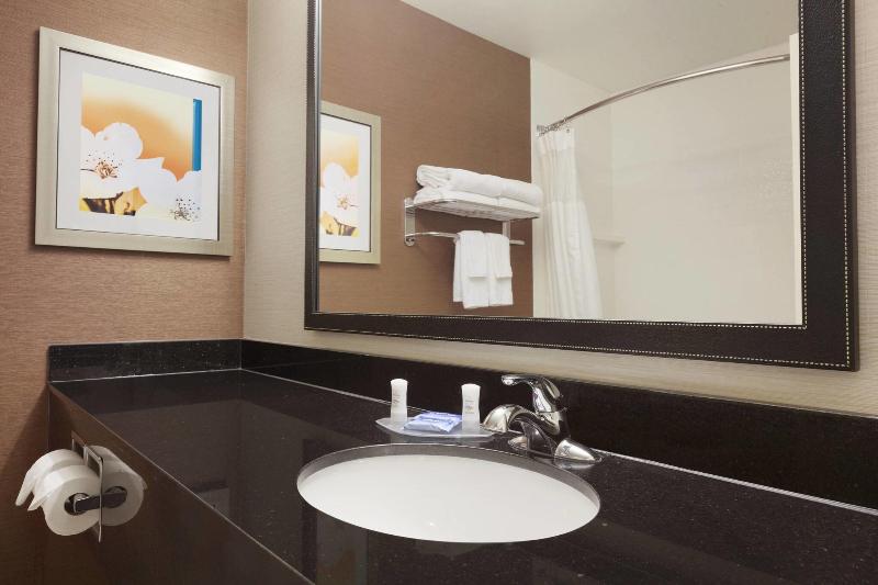 غرفة قياسية سرير كينج, Fairfield Inn & Suites Longview