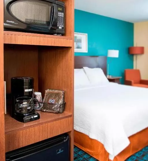キングサイズベッドのデラックスルーム, Fairfield Inn & Suites South Bend Mishawaka