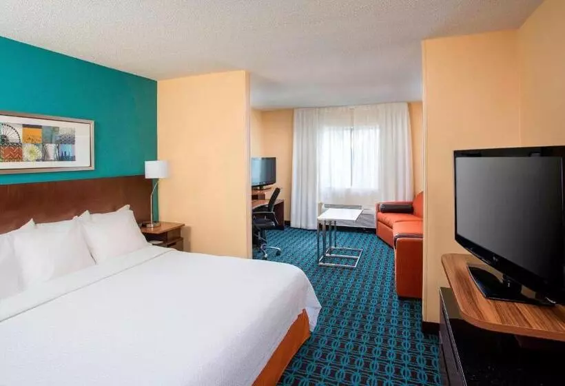 キングサイズベッドのデラックスルーム, Fairfield Inn & Suites South Bend Mishawaka