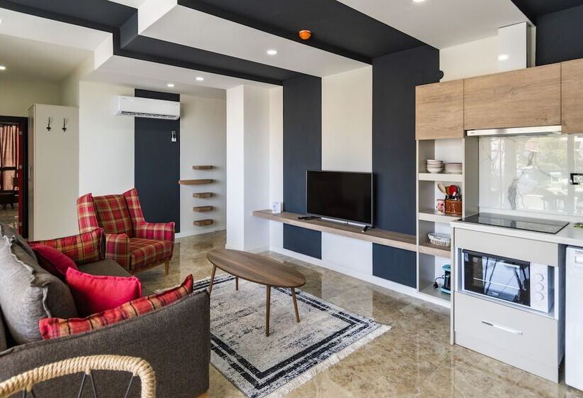 带两个卧室的顶楼公寓, Fortunella Suites & Villas