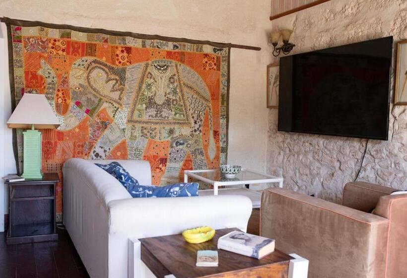 سوییت خانوادگی, Bellevue Sanctuary