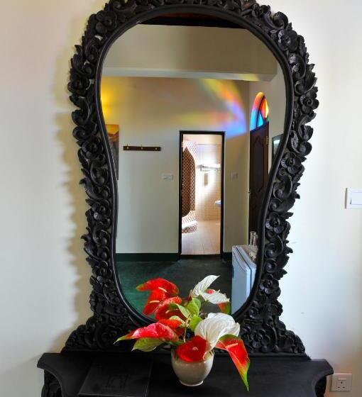 标准间, Forodhani Park