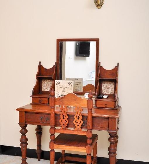 标准间, Forodhani Park