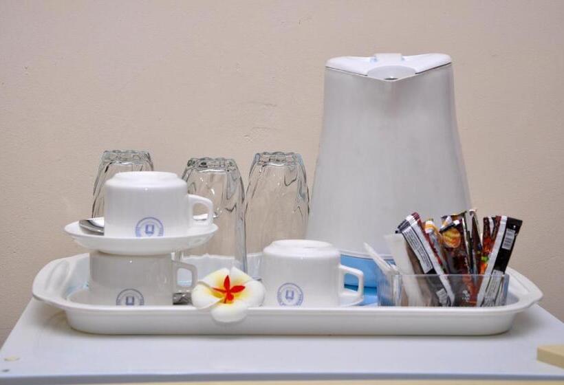 带阳台的三人标准间, Forodhani Park