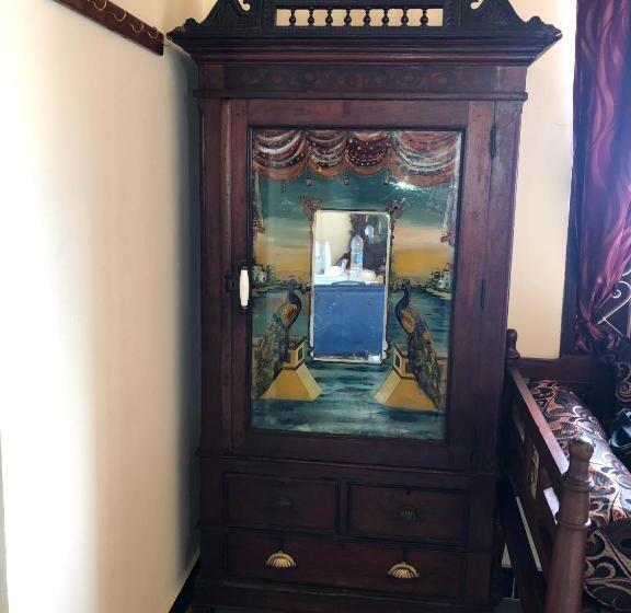 豪华家庭房间, Forodhani Park