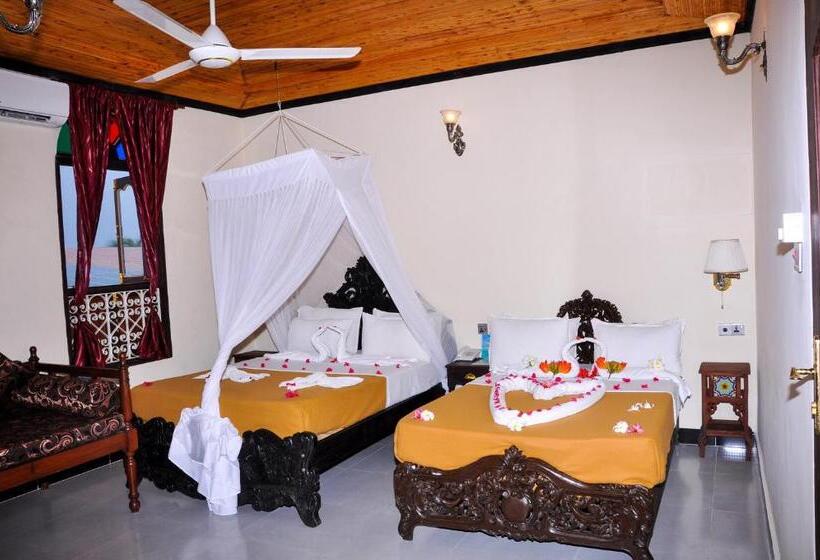 豪华家庭房间, Forodhani Park