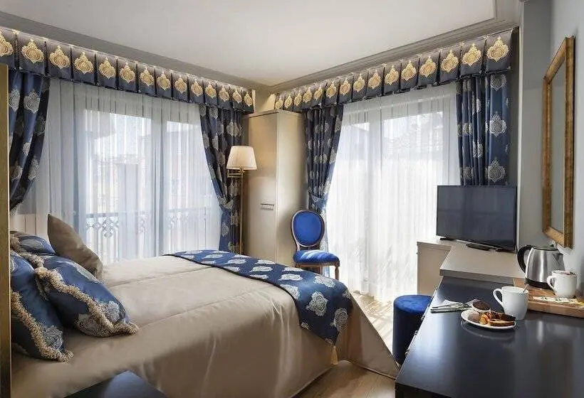 Deluxe Room, Guner Business