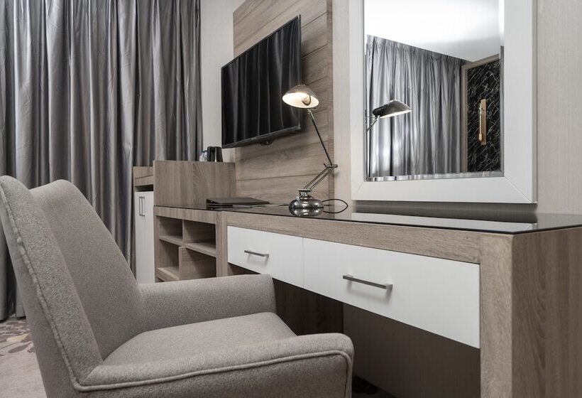 Junior Suite, Swiss In Park Tabuk