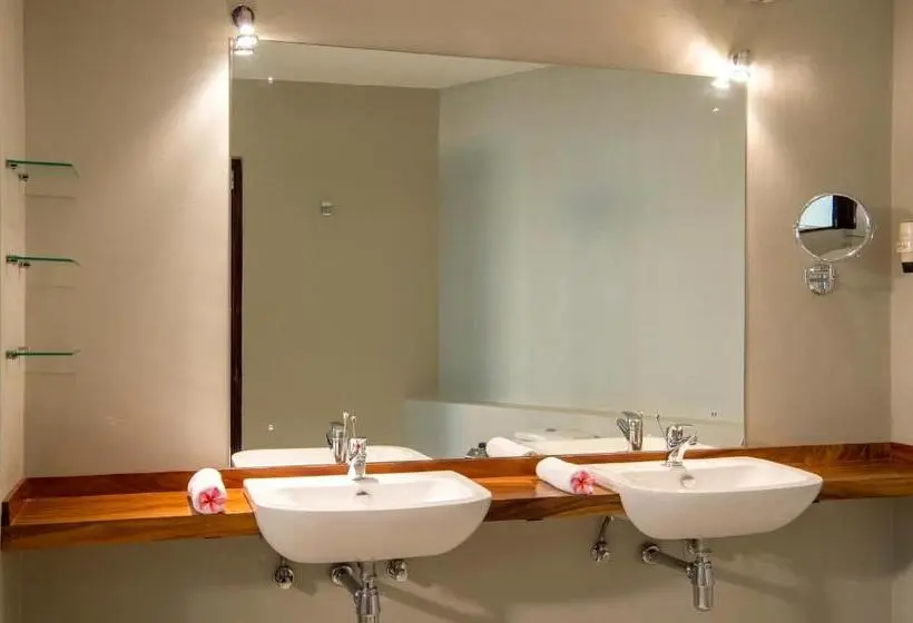 اتاق استاندارد, Mermaid Hotel & Club