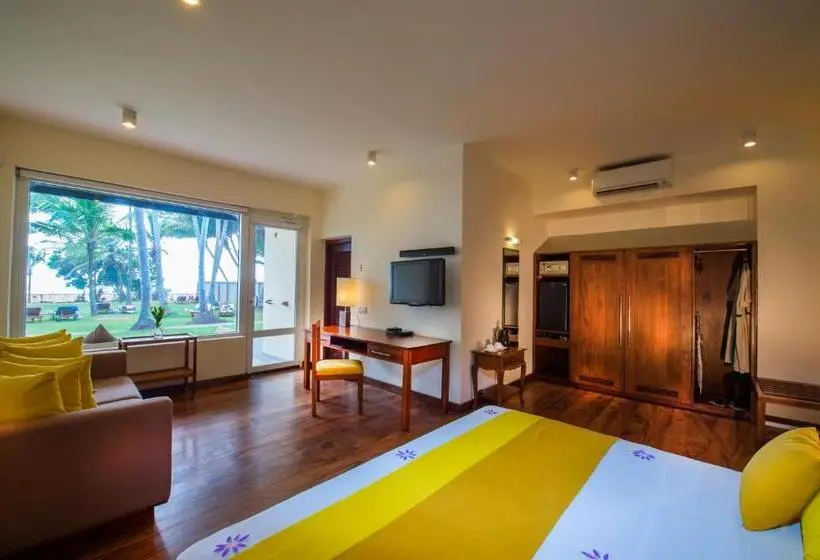 اتاق لوکس, Mermaid Hotel & Club