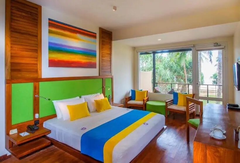 اتاق استاندارد با چشم‌انداز دریا, Mermaid Hotel & Club