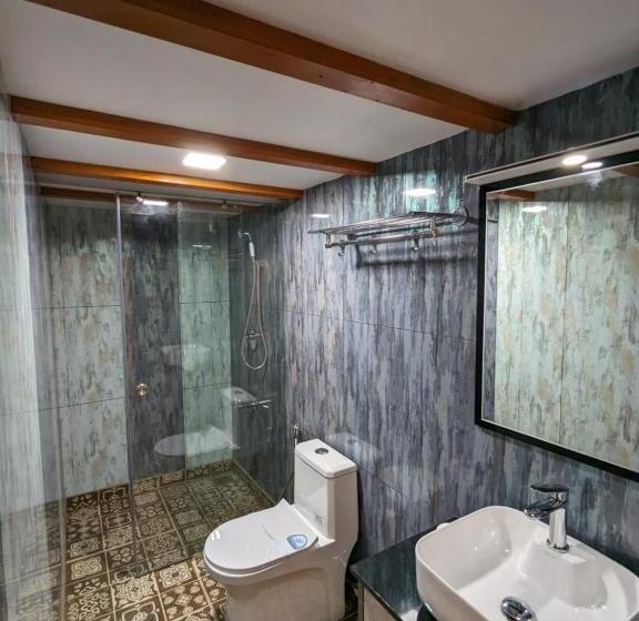 Standard Tent, Mount Xanadu Resorts