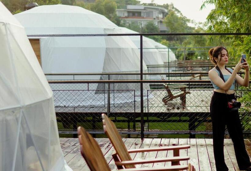 Standard Tent, Mount Xanadu Resorts