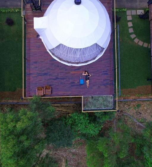 Standard Tent, Mount Xanadu Resorts