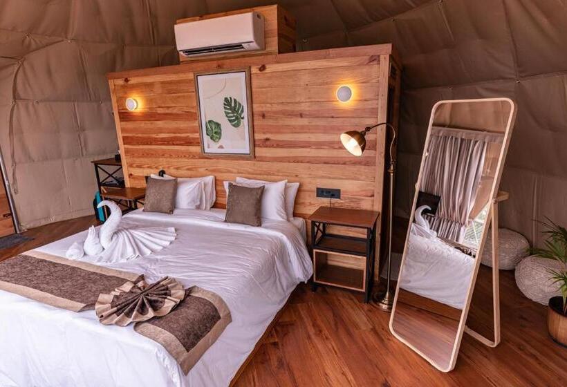 Standard Tent, Mount Xanadu Resorts