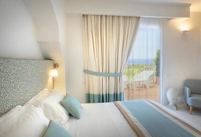 プールビュースイート, Il Borghetto Creative Resort