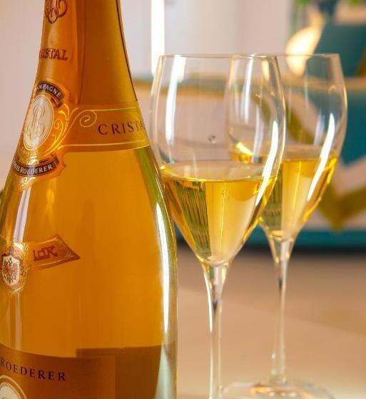 プールビュースイート, Il Borghetto Creative Resort