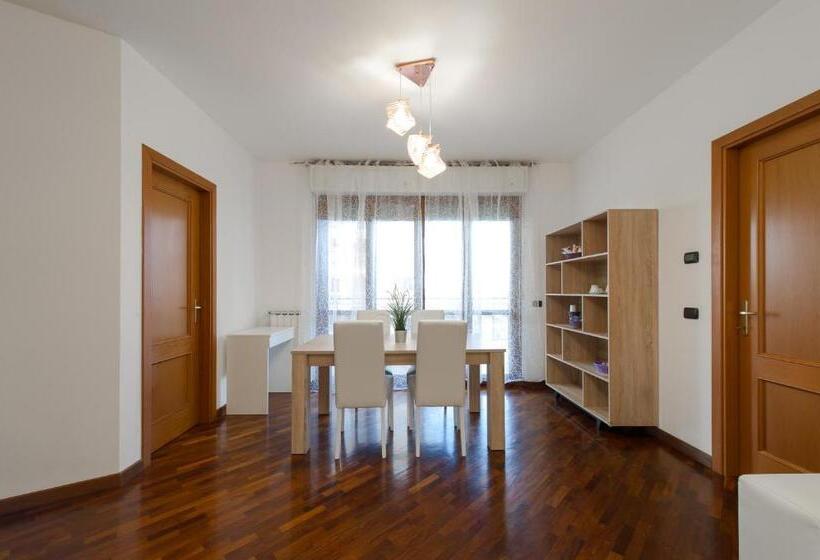 דירה בת חדר שינה 1 עם מרפסת, Domus Bb   Plaza