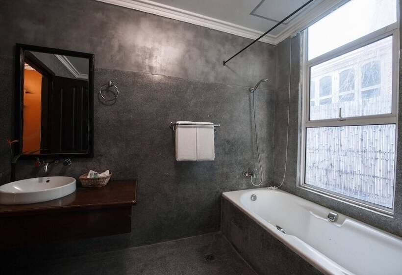 سوییت خانوادگی, Lavender Angkor Boutique