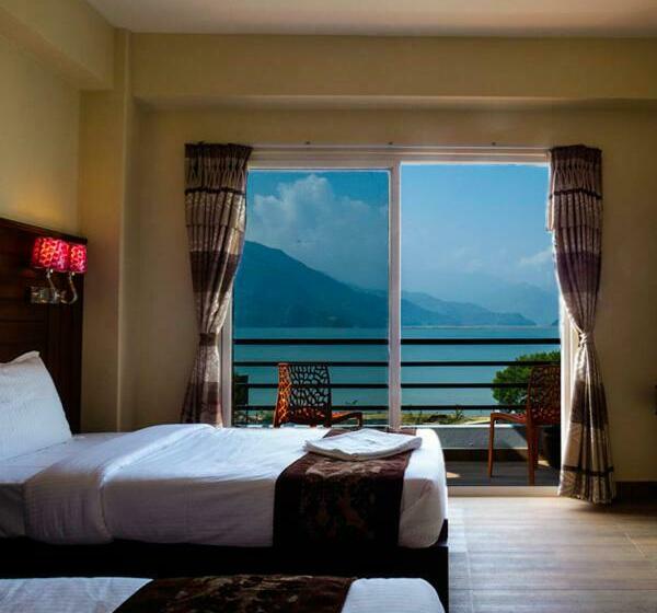 اتاق استاندارد با تخت بزرگ, Middle Star