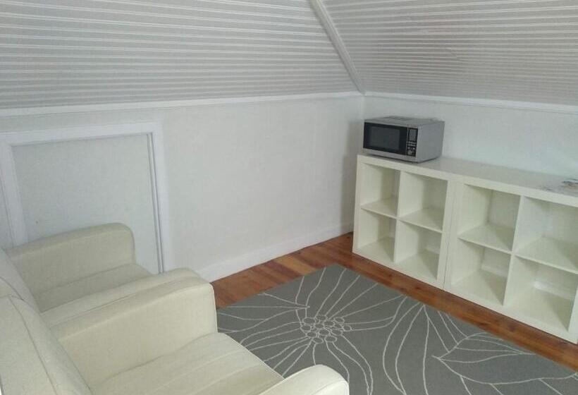 شقة غرفتين, Casa Da Real Companhia