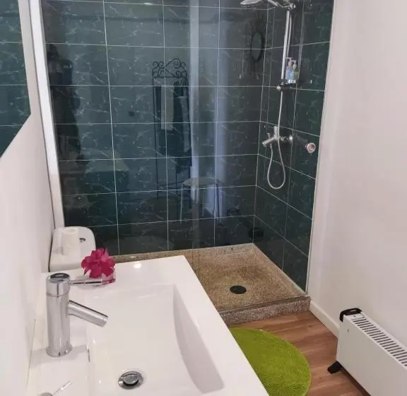 デラックスルーム, Casa Da Real Companhia