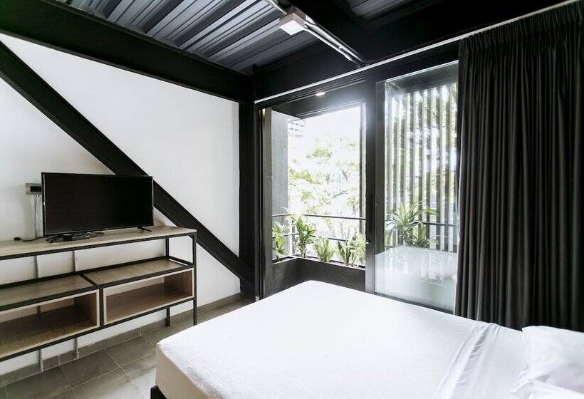 Quarto Standard Cama Dupla Vista Cidade, Soy Local Provenza