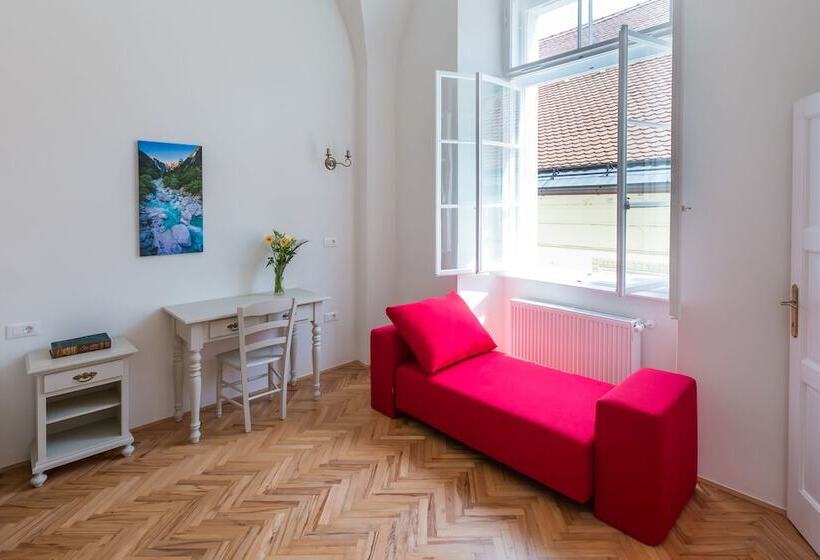 آپارتمان 2 خوابه, Barbo Palace